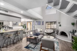 Photo #6: 6891801 Listing 