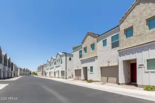 Photo #3: 6891814 Listing