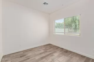 Photo #4: 6891814 Listing