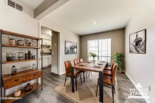 Photo #5: 6891816 Listing