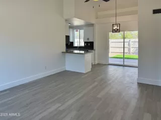 Photo #3: 6891863 Listing