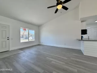 Photo #5: 6891863 Listing