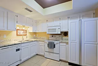 Photo #4: 6891869 Listing 