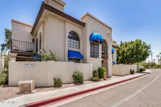 Photo #1: 6892022 Listing 