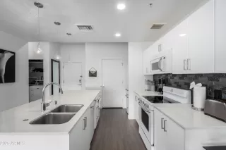 Photo #1: 6892060 Listing 