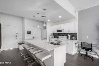 Photo #2: 6892060 Listing 