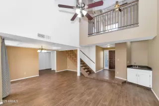 Photo #3: 6892061 Listing