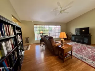 Photo #3: 6892096 Listing