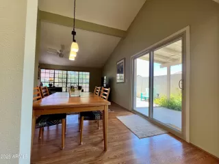 Photo #6: 6892096 Listing