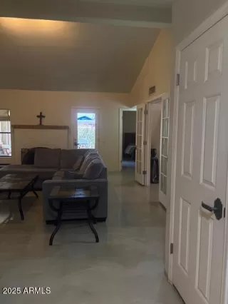 Photo #3: 6892247 Listing