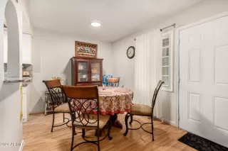 Photo #6: 6892338 Listing