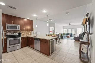 Photo #2: 6892477 Listing 