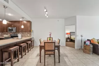 Photo #4: 6892477 Listing 