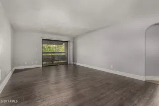 Photo #2: 6892539 Listing