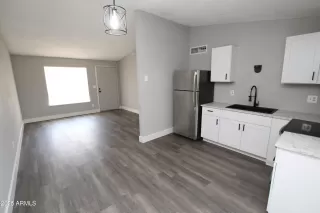 Photo #6: 6892560 Listing