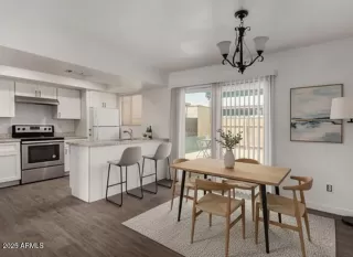 Photo #2: 6892671 Listing