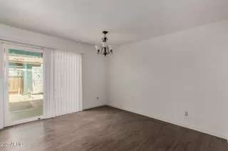 Photo #5: 6892671 Listing