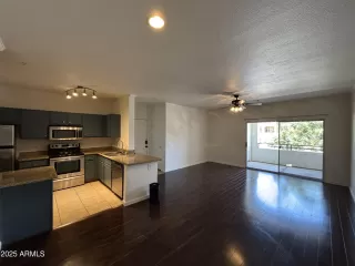 Photo #4: 6892753 Listing