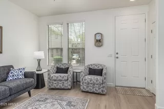 Photo #4: 6892829 Listing 