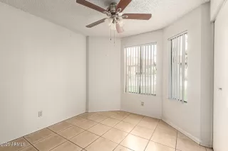 Photo #5: 6892906 Listing