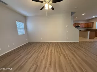 Photo #4: 6893061 Listing