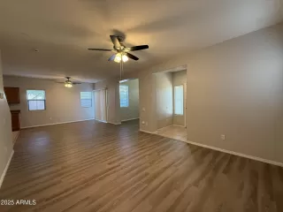 Photo #6: 6893061 Listing