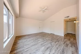 Photo #5: 6893093 Listing 