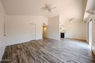Photo #6: 6893093 Listing 
