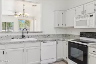 Photo #5: 6893171 Listing