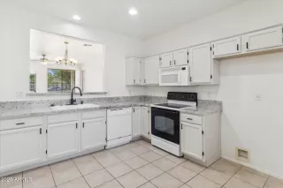 Photo #6: 6893171 Listing