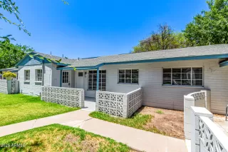 Photo #3: 6893305 Listing