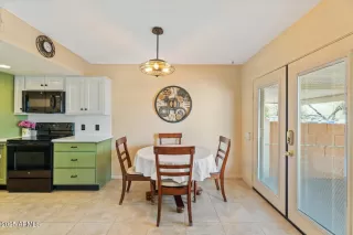 Photo #4: 6893629 Listing