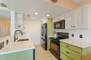 Photo #5: 6893629 Listing