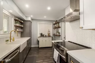 Photo #2: 6893648 Listing 