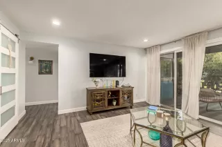 Photo #4: 6893648 Listing 