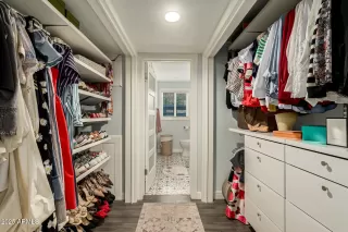 Photo #6: 6893648 Listing 