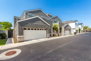 Photo #2: 6893691 Listing