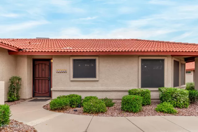 MLS: 6893852 Condo For Sale