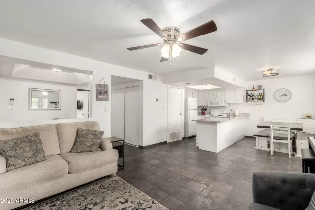 MLS: 6893985 Condo For Sale