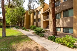 Photo #3: 6893985 Listing