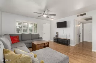 Photo #6: 6894006 Listing