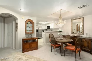 Photo #2: 6894015 Listing 