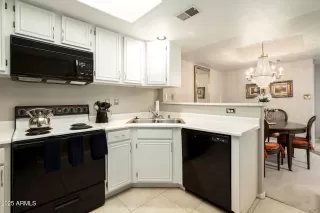 Photo #5: 6894015 Listing 