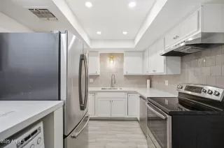 Photo #2: 6894058 Listing 