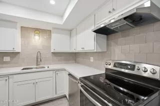 Photo #3: 6894058 Listing 