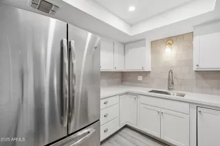 Photo #4: 6894058 Listing 