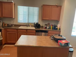 Photo #4: 6894075 Listing