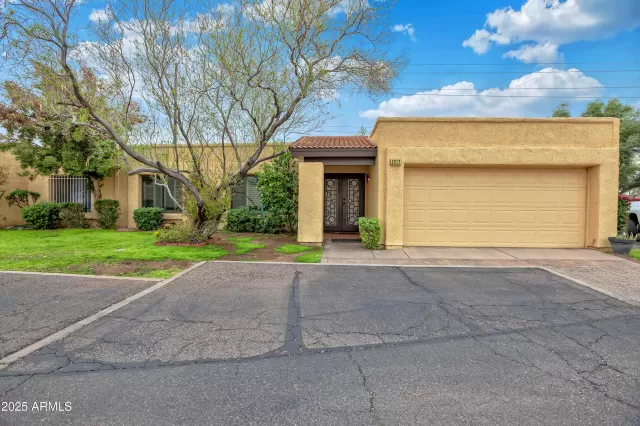 MLS: 6894210 Condo For Sale