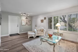 Photo #3: 6894210 Listing