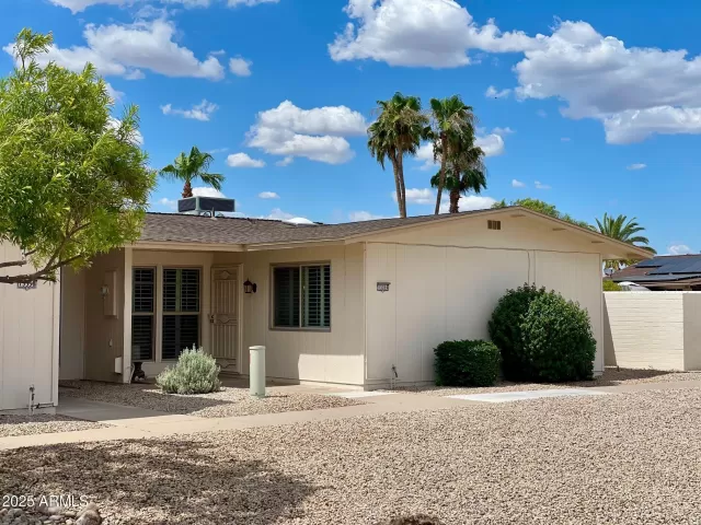 MLS: 6894231 Condo For Sale